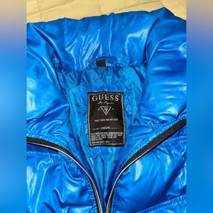 Guess blue puffy jacket. Size Large. Great condition. No rips or stains.